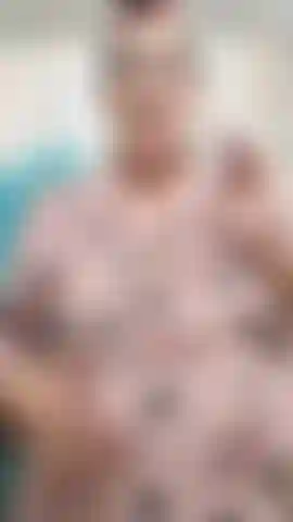 Mein bauch ist so groß, dass ich kurz vor dem platzen stehe! Ich bin eine . Ich zeige meinen bisher größten schwangerschaftsbauch und erzähle, dass ich einen kaiserschnitt geplant habe, weil ich angst habe, dass ich explodieren könnte, wenn ich noch größer werde! Joi und countdown zum abspritzen am ende! 39. In der schwangerschaftswoche!
