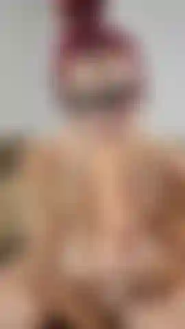 Schau mir zu, wie ich auf deinem schwanz reite und meine titten dabei hüpfen. Dann fickst du mich gut und hart, bis ich dir sage, dass ich will, dass du deine riesige ladung überall auf meine muschi spritzt (video mit spritzendem dildo!!) ( Audio!).