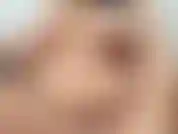 Ganzkörperansicht, wie ich meine großen milchigen titten aufhänge und milch spritze und auch im doggystyle angebere, indem ich auch meine hängenden titten zeige. :).