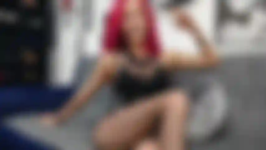 Dein stiefbruder ist so viel besser als du.