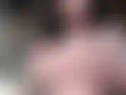 Das hier ist für alle liebhaber von rauchfetischen :3 ich sitze oben ohne in der sonne, genieße deine gesellschaft, rauche in aller stille und spiele mit meinen brüsten. Ahh, was für eine entspannende atmosphäre.