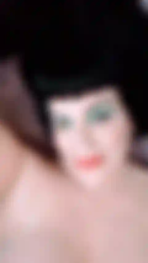 Heißes öl, große, federnde titten.