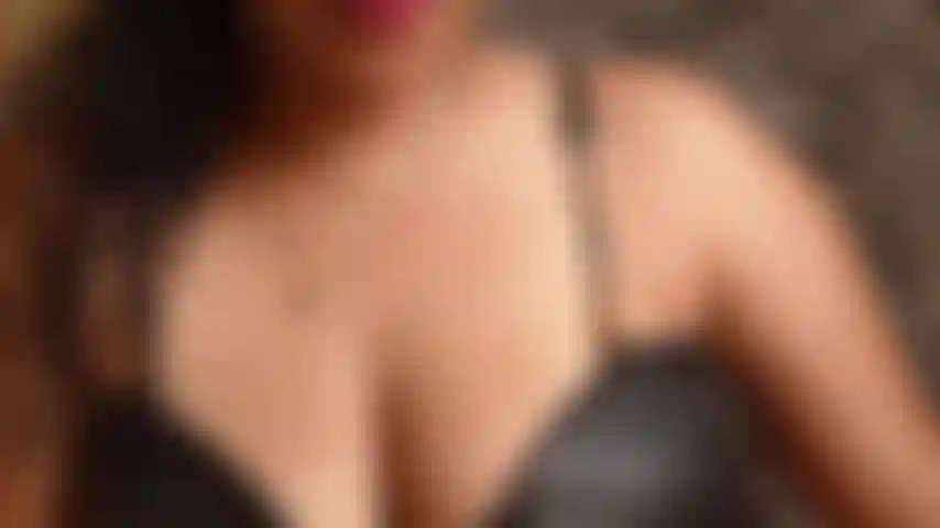 I’m a Latina with a tan complexion, curly hair, and full curves that speak for themselves. 🔥 I have a voluptuous body, big breasts, and a backside that definitely knows how to turn heads. I love showing my daring side, playing with eye contact, and being a tease until it’s impossible to stop thinking about me.
