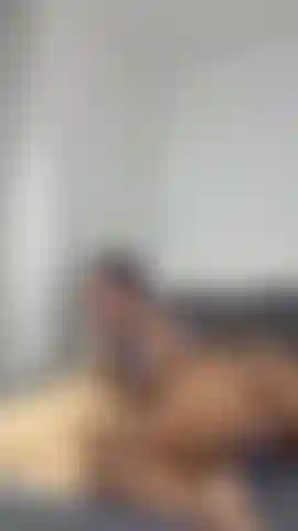Schau, wie ich diesen schwanz sauge, ich wünschte, du wärst es.