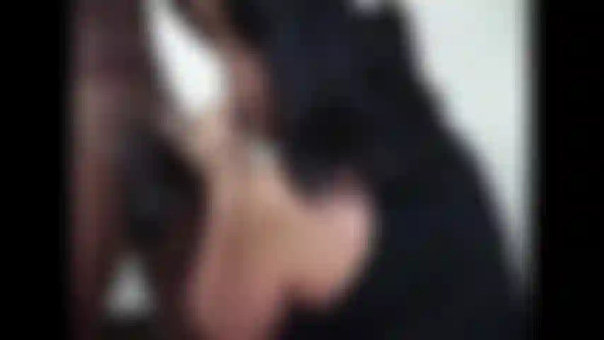 Mein mann hat einen seiner arbeitskollegen mit nach hause gebracht. Am ende habe ich ihn die ganze nacht gefickt, während mein mann das ganze aufgezeichnet hat. Mein mann hat vor, öfter freunde mit nach hause zu bringen!