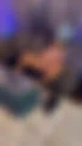 Ich spiele vor der kamera.