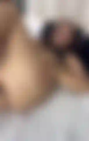 I invite you to my bed... do you dare to lose yourself with me between the sheets?  Come and enjoy an intimate, slow and very, very hot moment... Just you and me, without distractions. Ready to be my accomplice tonight?