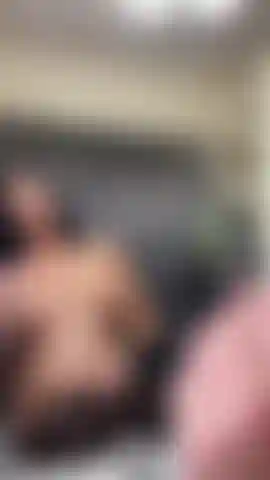 - Zähneputzen am morgen – morgens nackt zähne zu putzen macht spaß, wenn ich so tue, als ob es dein schwanz wäre, an dem ich würge, baby!! Meine titten hüpfen auch, während ich zähne putze & es ist so unordentlich 😜. Stör dich nicht an meinen wilden schlafhaaren.