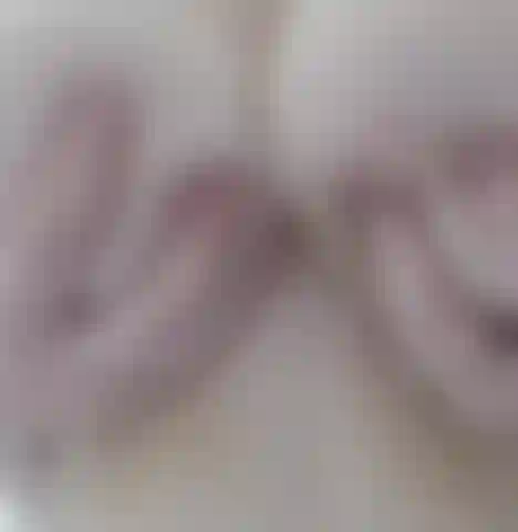 Brüste quetschen unter der dusche.