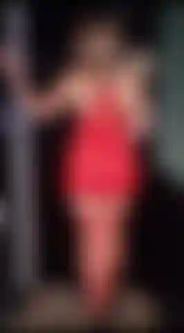 Ziehe mein sexy babydoll aus.