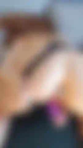 Buttplug + vibrator.