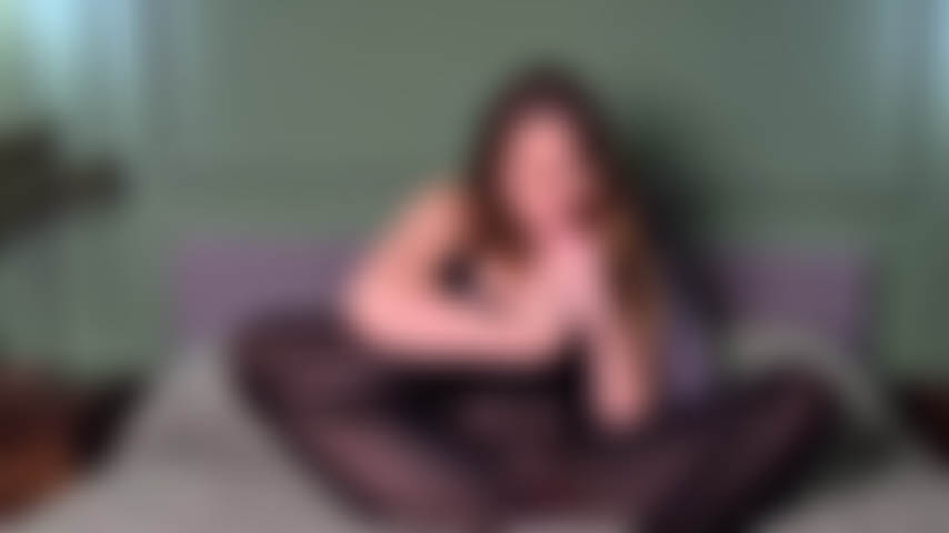 Fußfetischistin – lutsche zehen und lecke fußsohlen.