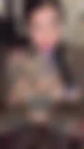 8 Minuten, in denen ich meine muschi mit meinen langen spitzen nägeln fingere.