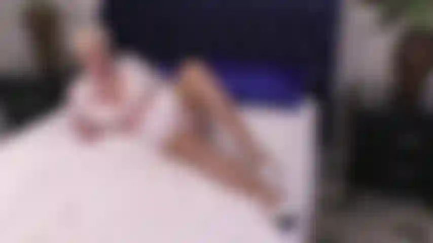 Wildseidenstrümpfe – echte seidenstrümpfe, ich möchte, dass du fühlst, wie weich sie sind, und stelle mir vor, wie du mit mir bist. Dildospiele.