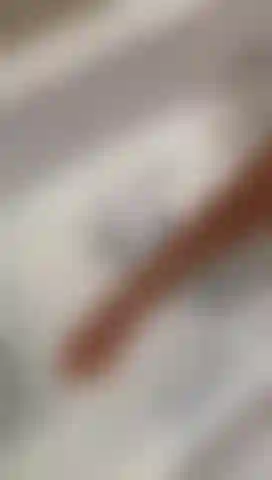 Sexy füße im schaumbad.