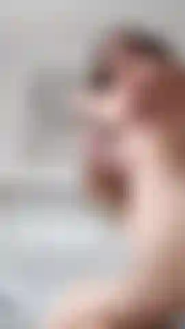 Butt plug play & oil ass twerking.