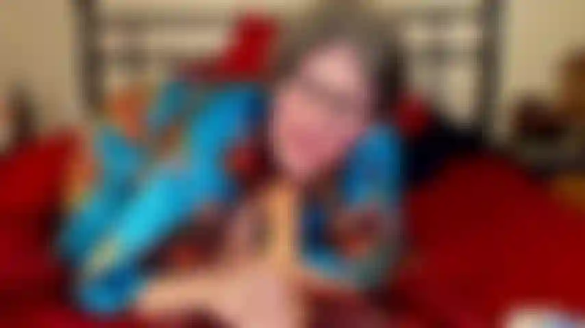 Sabbernder deepthroat-blowjob mit nippel-tease, tittenfick und muschifingern.