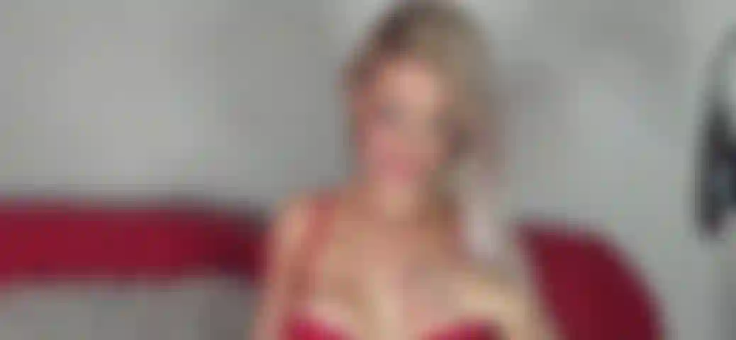 Ficke mich von hinten und spritze xxx. Komm ganz nah an meine enge nasse muschi heran, während ich ficke und xxx abspritze (g).