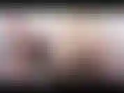 Vaginale penetration mit nacktem teenager.