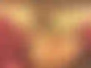 Teenie verliebt in ihren dildo.