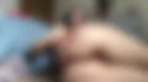 Butt-video! Schau dir diesen süßen clip an, der ganz meinem hintern gewidmet ist!!! Schau mir zu, wie ich es schüttle, versohle, wackele und öle!