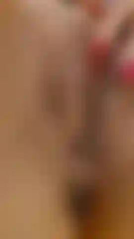 Fülle mich mit sperma und sieh zu, wie es herausspritzt.