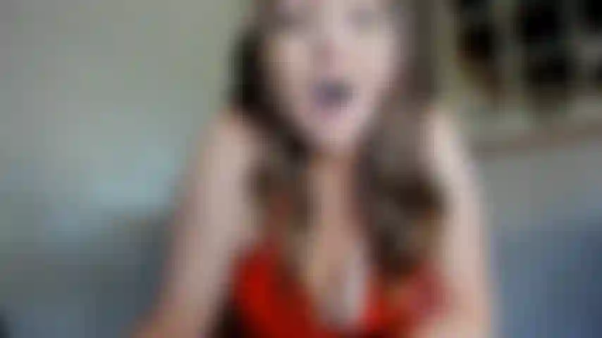 Rauche eine zigarette und erkläre, was für eine riesige spermaschlampe du heute abend sein wirst.