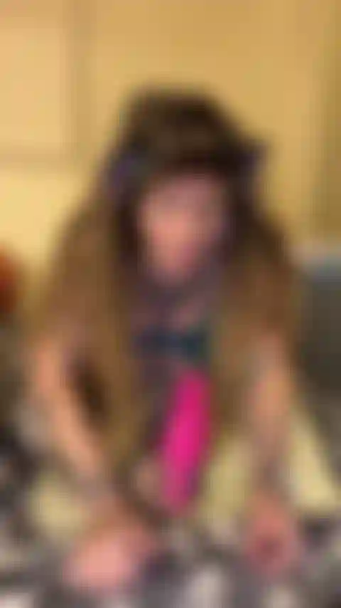 Ich liebe es, wie dieses spielzeug in meinem mund aussieht. Nicht wahr??