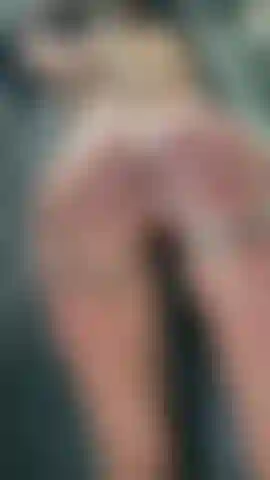 Watch as the water slowly runs down my back, tracing every curve before slipping between my perfect ass cheeks and over my right pussy
a steamy, slow, and teasing shower moment I couldn’t help but capture for you 💦