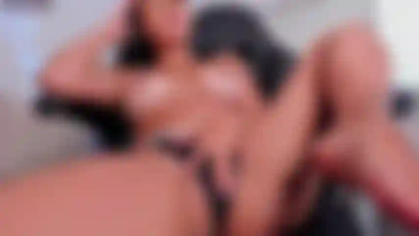 Look how I touch myself until get wet