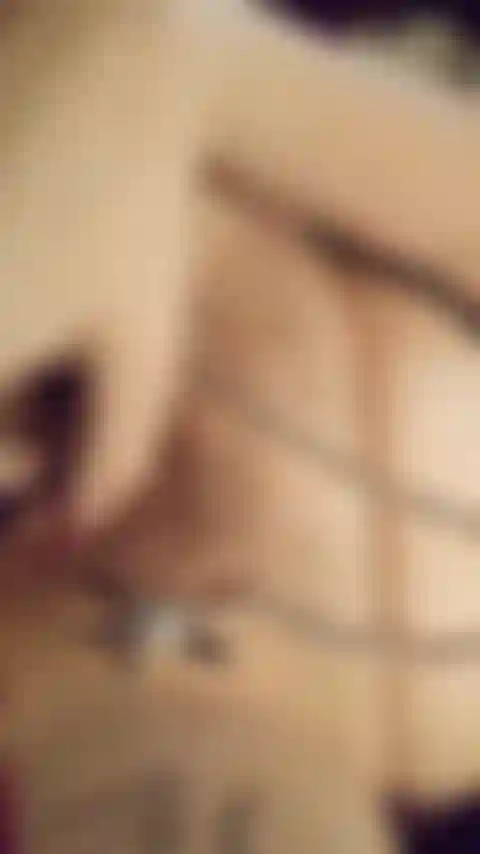 Sklavenfleischmissbrauch und spielzeug mit klitoris.