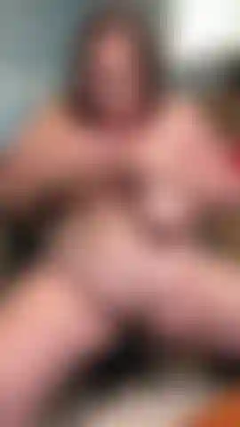 Spritzt kate mit dem zauberstab.