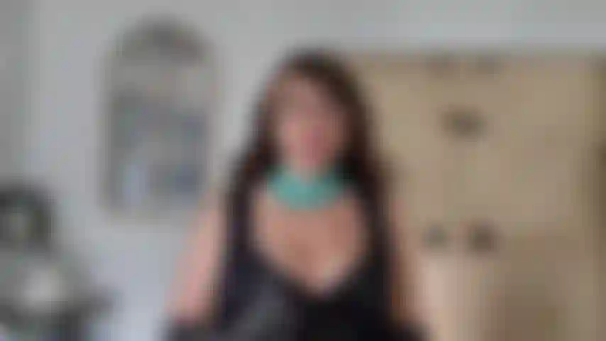 Ash - spucke - rauche - du bist mein sklave.