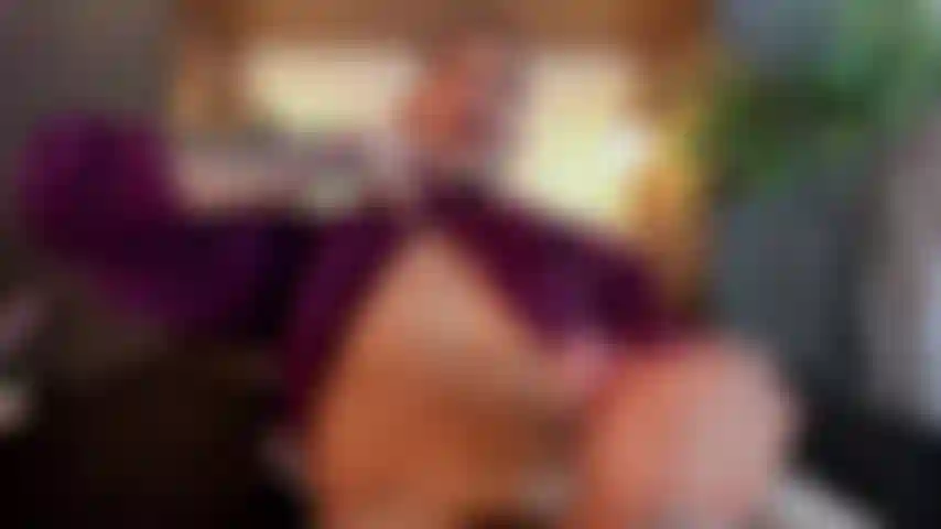 Und spiele mit meinem großen schwanz.