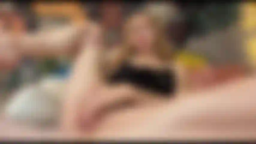 Schau mir beim abspritzen zu.