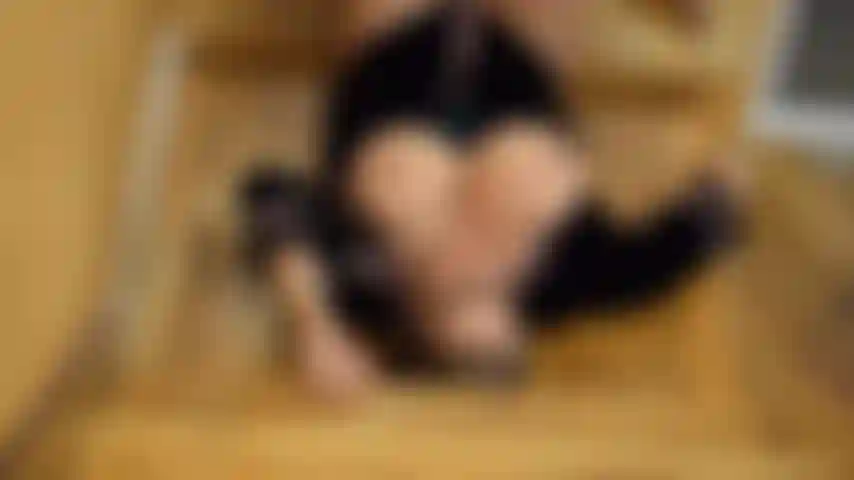 Brüste auf der treppe.