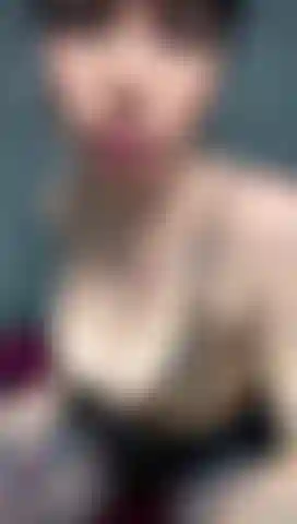 Schau mir in die augen und überlasse dich meinen händen!