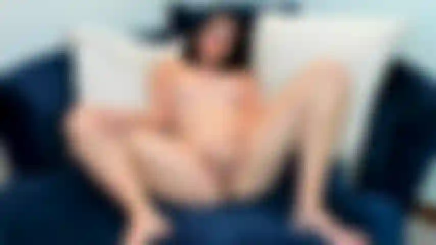 In mir abzuspritzen, während ich mich mit den fingern bis zum orgasmus ficke.