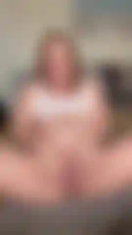 Like my bald pussy ? Jerking off my clit until i climax 5 minute nude video