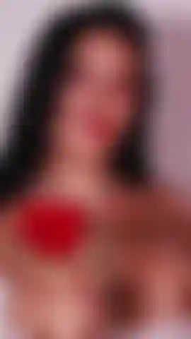 Mit großen, strahlenden titten.