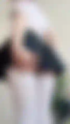 Schulmädchen necken.