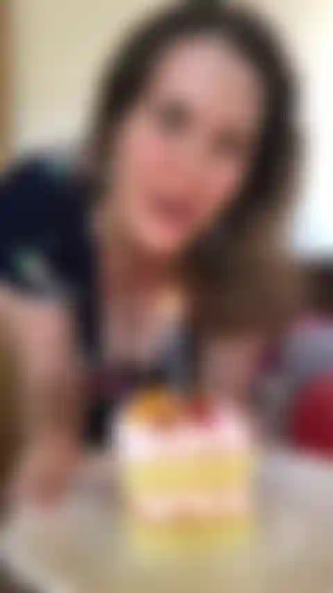 Geburtstagsgeschenk (arschspiele, muschificken, tittenlutschen).