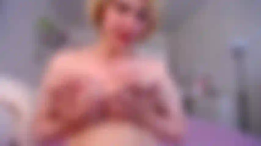 Die eigene milch lutscht und über meine riesigen titten spuckt.