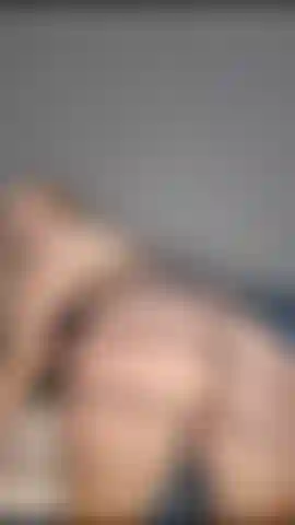 Verprügele meinen hintern, bis er rot glüht.