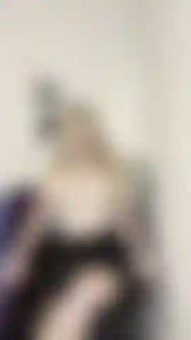 Lassen sie mich ihren college-girl-höschenfetisch befriedigen, sir.