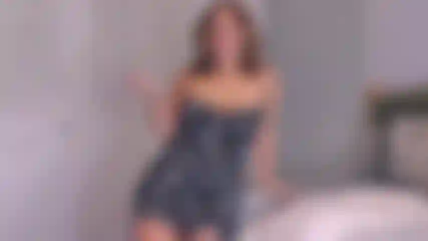 Konfrontiere die mutter deines tyrannen – oh, schikaniert dich mein sohn? Wir beide können erkennen, was für ein rückgratloser verlierer du bist. Du wirst mich nicht aufhalten, wenn ich deinen schwanz packe! Oh nein, du bist prämie? Ich werde dich mit meinen titten und meinem arsch necken. Enthält eine zusätzliche minute lachen als bonus.