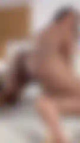 SHAKING MY HUGE ASS FOR YOU