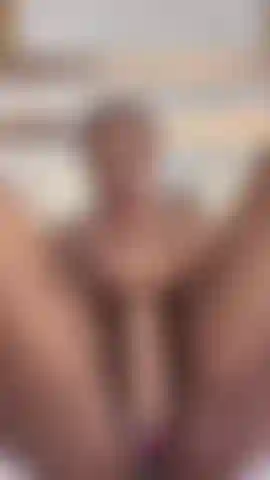 Meine schwarze muschi ist so feucht.