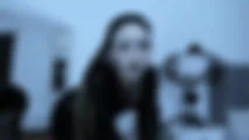 Eine sadistische herrin, die ihrem trottel befiehlt, sich selbst zu foltern und den dreck wegzuwaschen … ( teil 1).