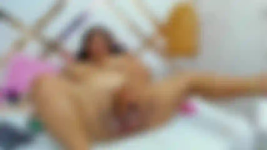 Mit dildo und heißem sperma.